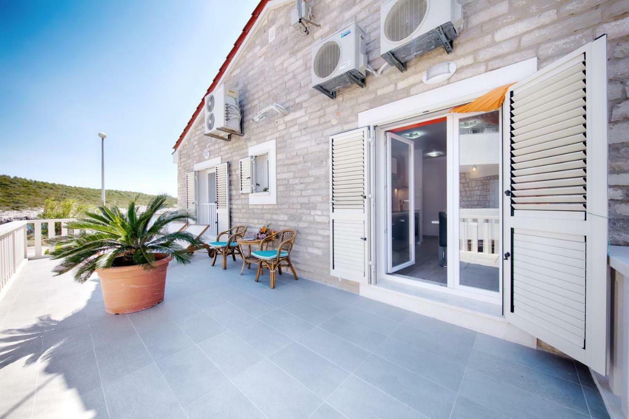 Apartments Dalmatino Rukavac  Exterior photo